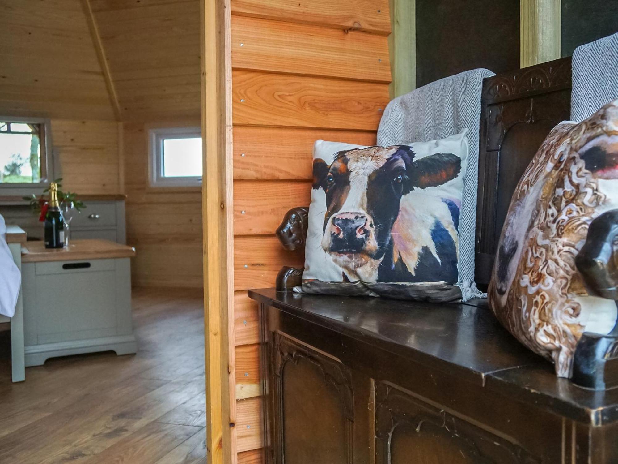 Holiday home Cwt Celyn-qu7605